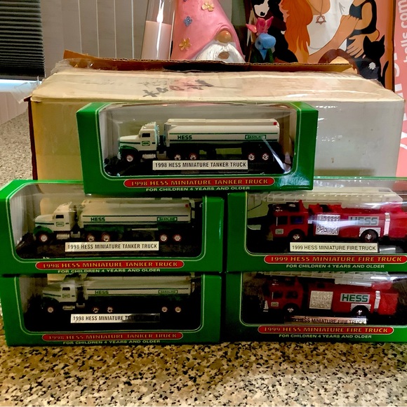 Mini Hess Truck lot of 5 - 3 1998 1st mini Tankers & 2 Mini Fire Trucks NIB NBO - Picture 1 of 1